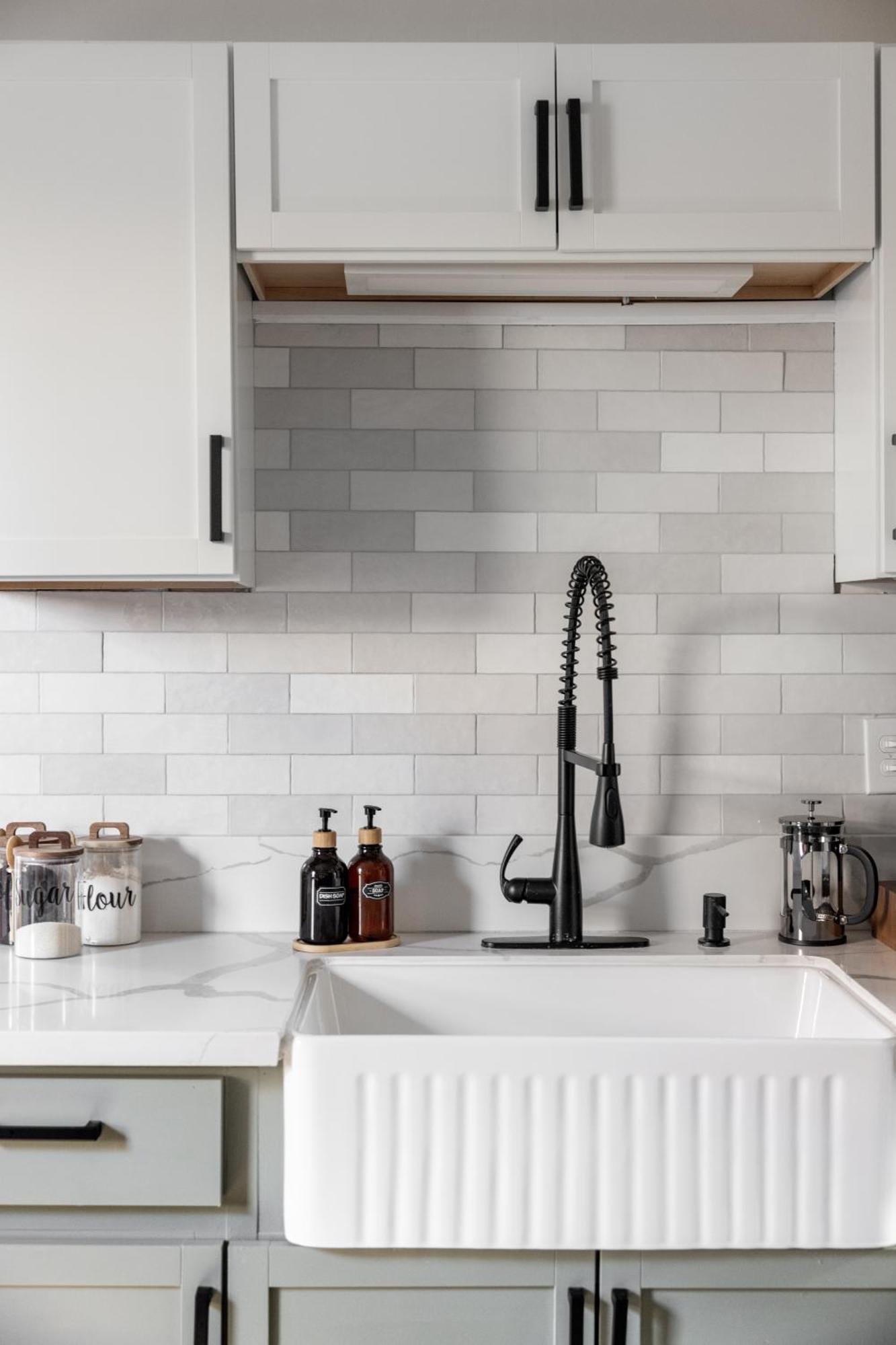 Mid-Century Modern Retreat In Little Italy Appartement Cleveland Buitenkant foto