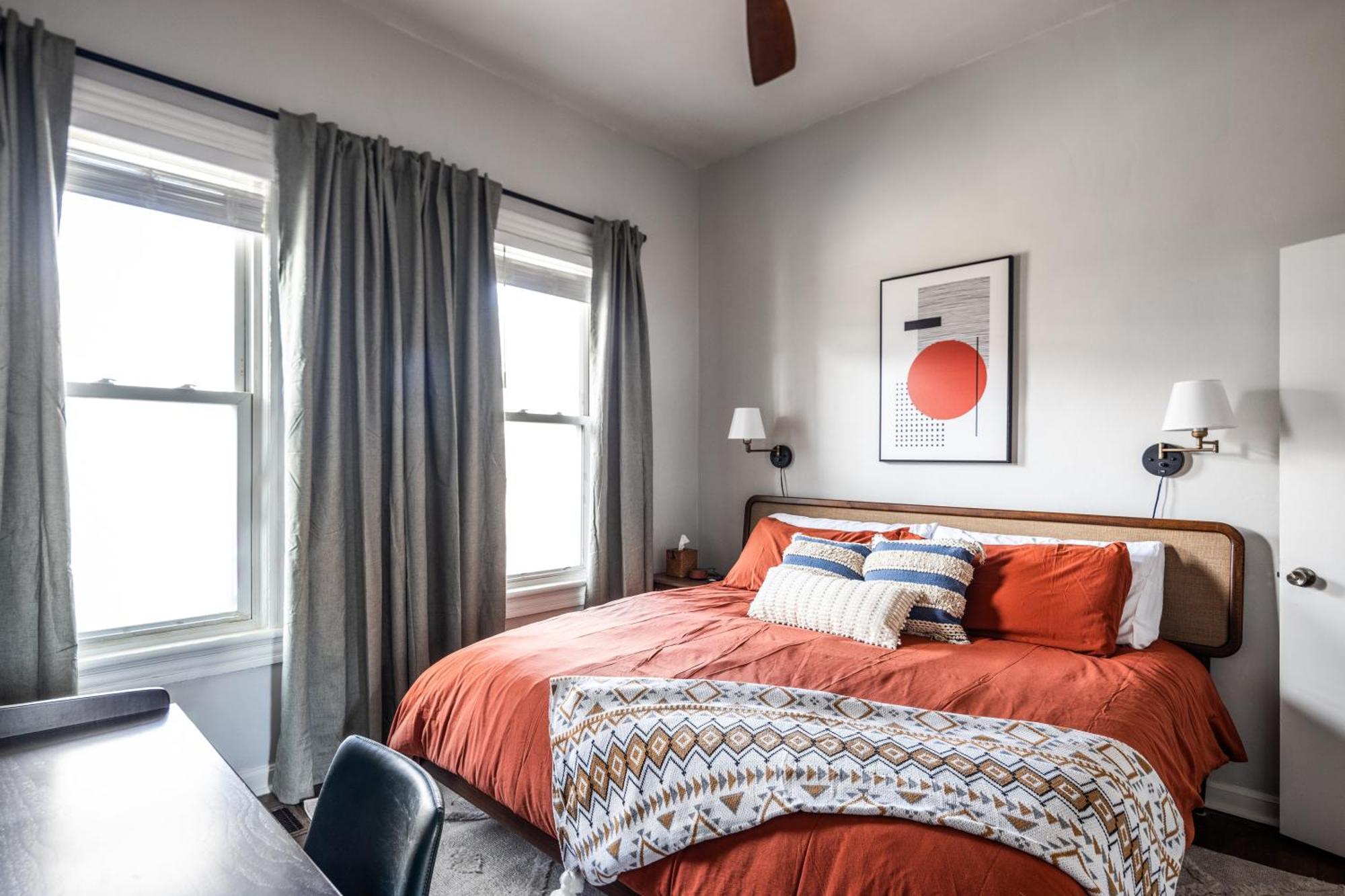 Mid-Century Modern Retreat In Little Italy Appartement Cleveland Buitenkant foto